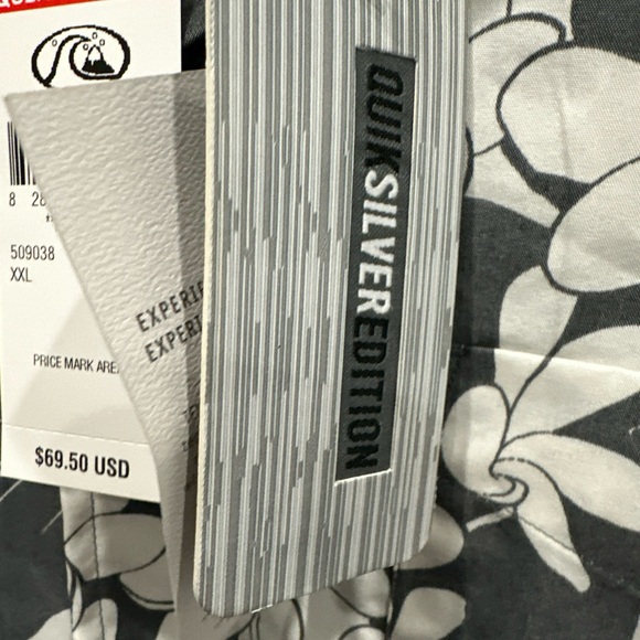 Quiksilver Waterman Shirt Mens XXL Short Sleeve Button Comfort Hawaiian NWT - Picture 6 of 7